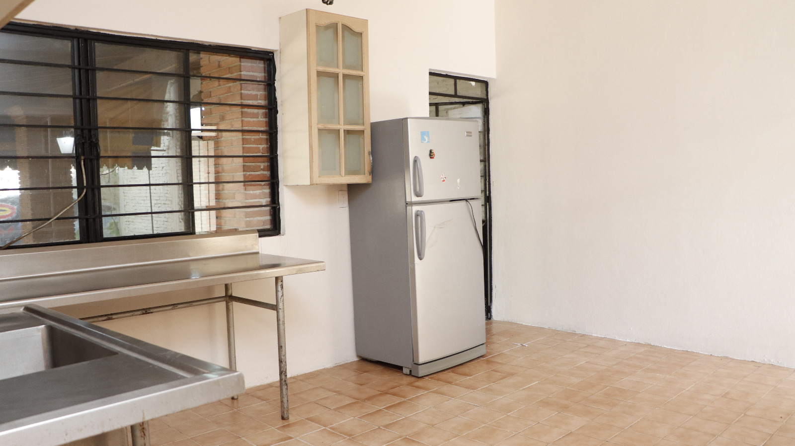 COMMERCIAL HOUSE FOR RENT IN BRENAMIEL OAXACA